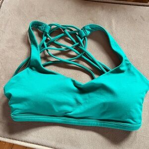 Lululemon sports bra size 4